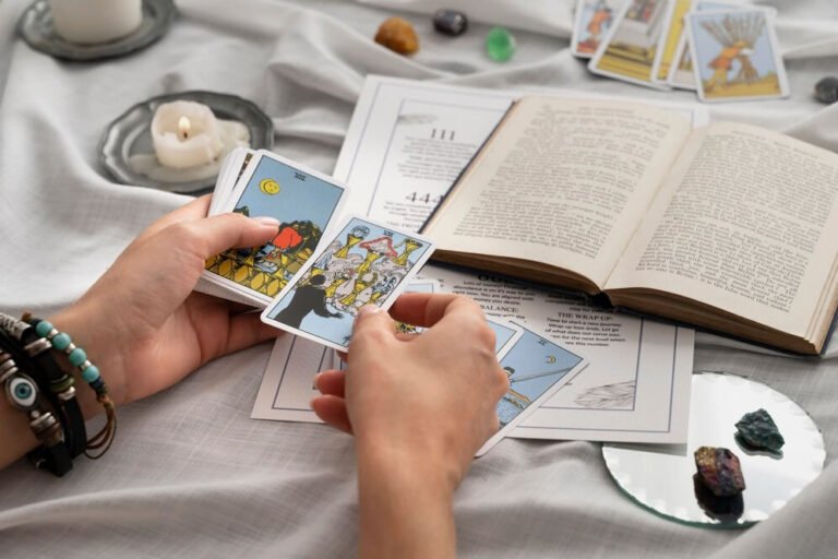 Consulta de Tarot Online: Previsões Precisas e Confiáveis 1 tarot 3