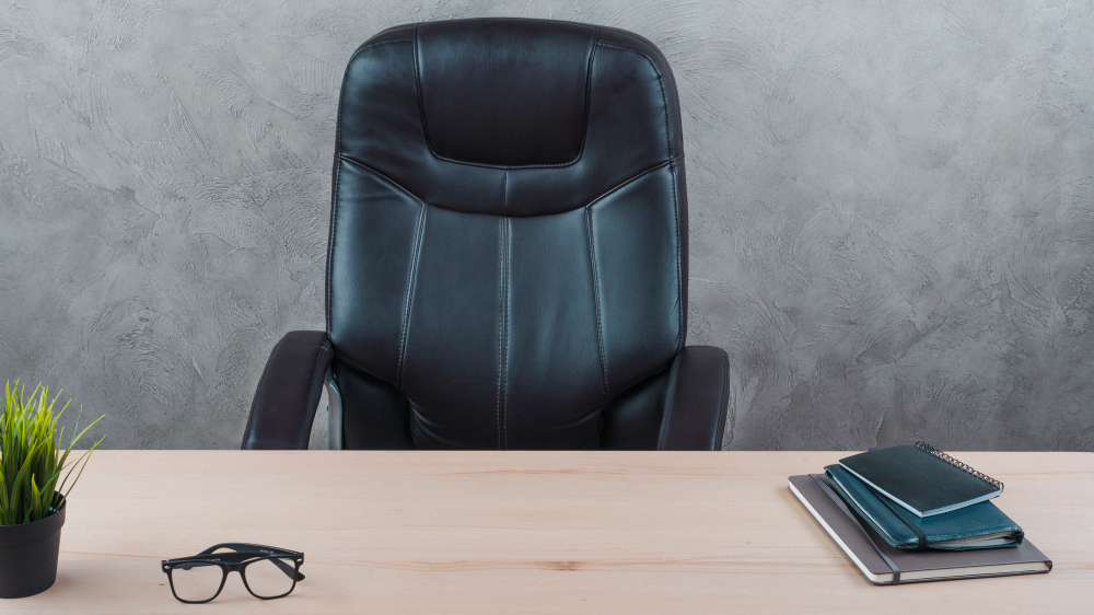 Como escolher uma cadeira para trabalhar em casa? 2 Cadeira Presidente