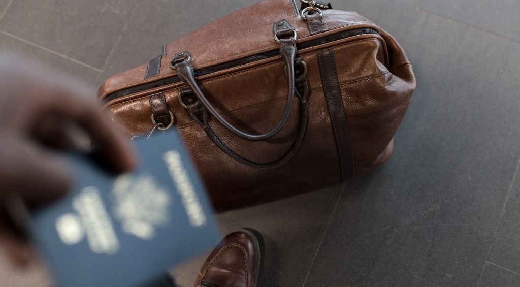 Quais os itens para uma viagem no frio? 1 Bolsa de viagem 3